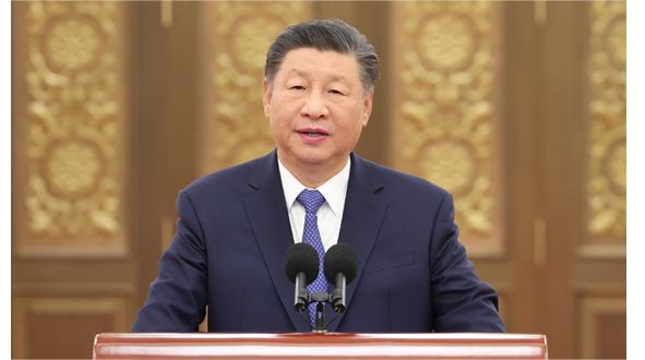 習近平在接見探月工程嫦娥六號任務參研參試人員代表時發表重要講話強調 再接再厲乘勢而上 加快建設航天強國 并參觀月球樣品和探月工程成果展覽